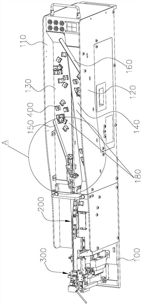 Feeding device for scattered components