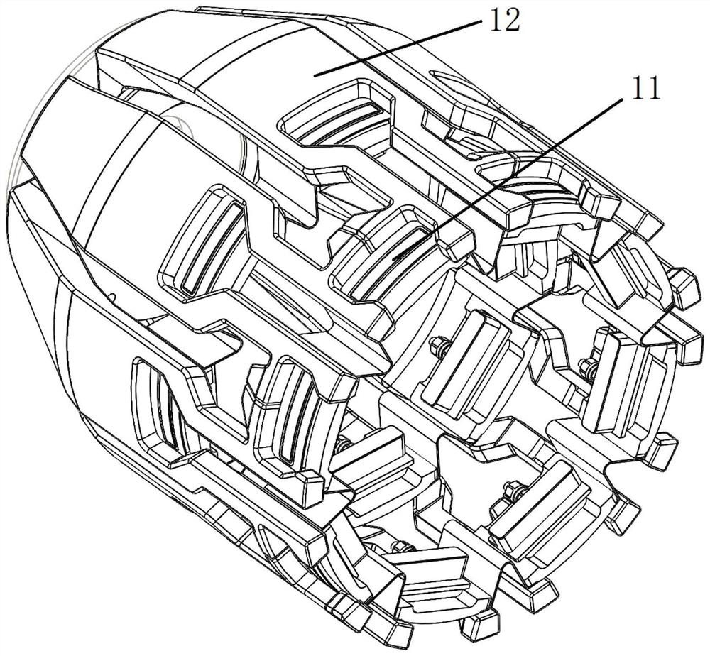 Piezoelectric ultrasonic detection probe section for oil pipeline and detector in pipeline