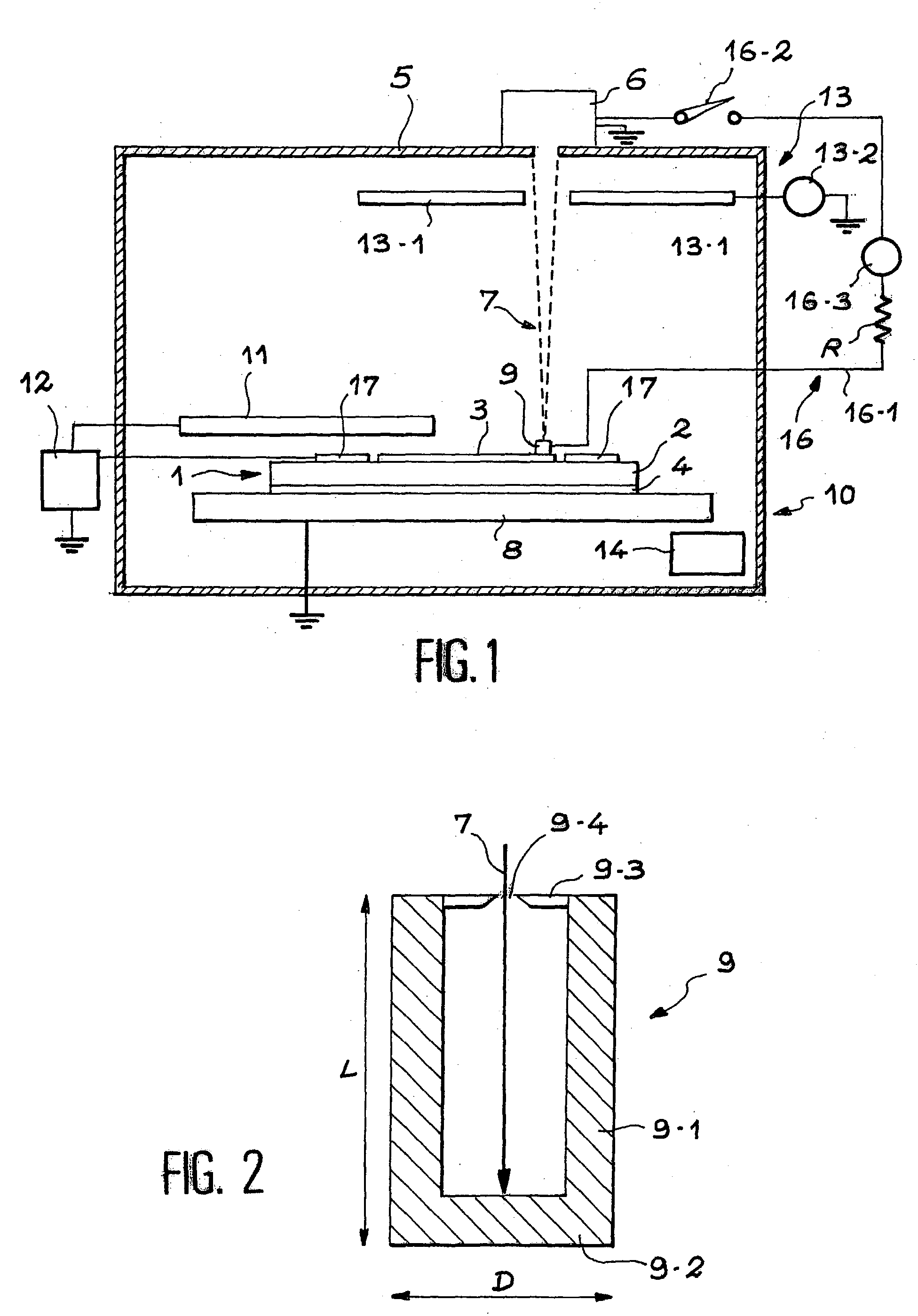 Method for charging a structure comprising an insulating body