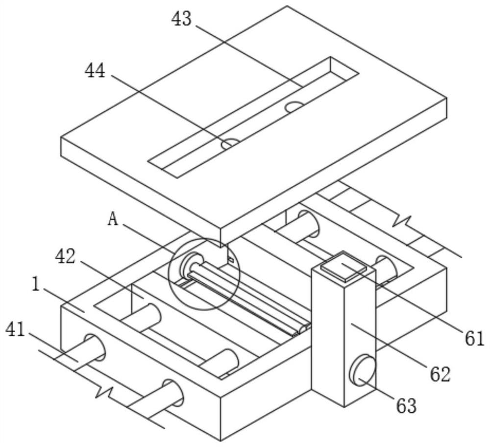 Fast-assembly type injection mold convenient to discharge and method