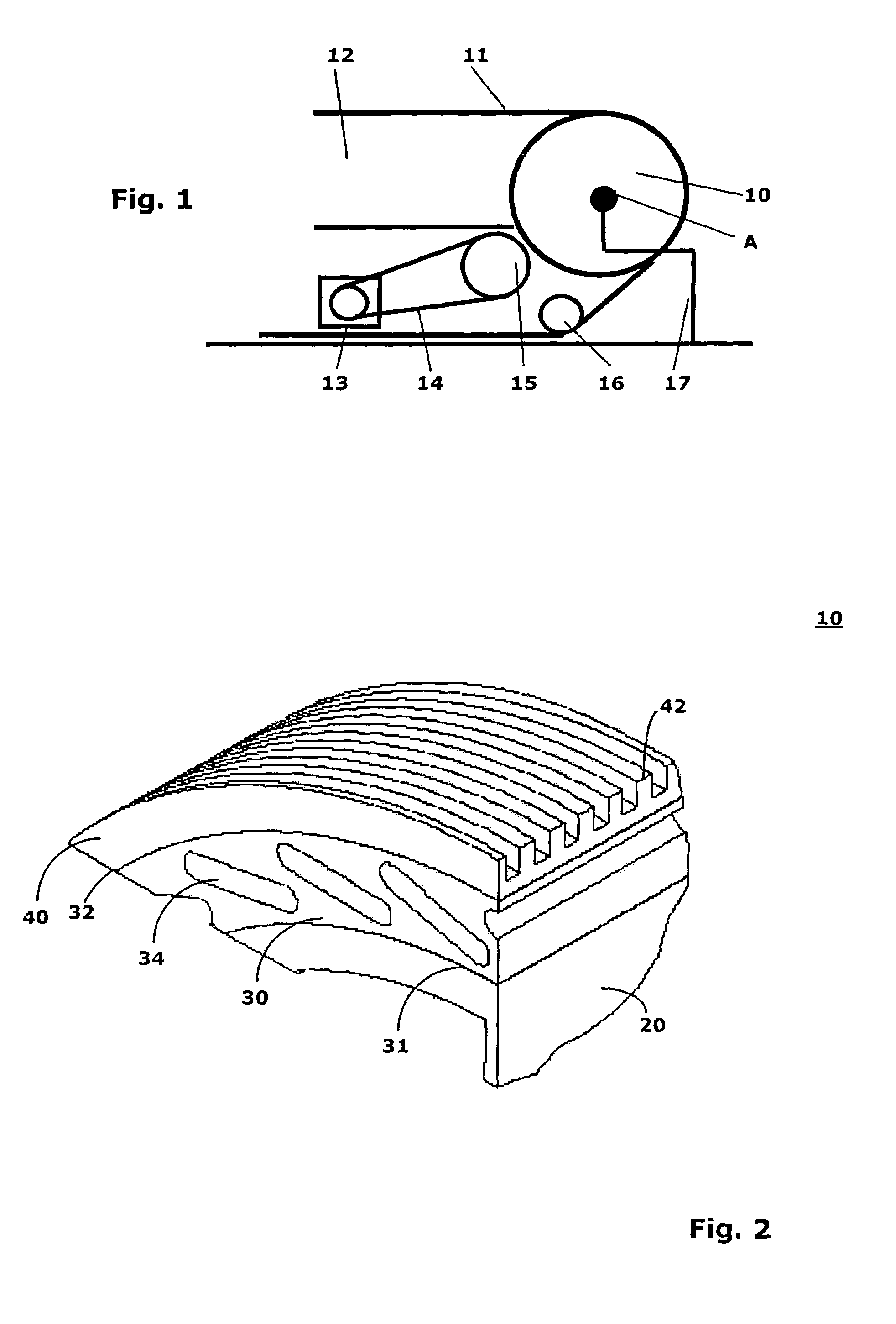 Wheel for driving a flexible handrail