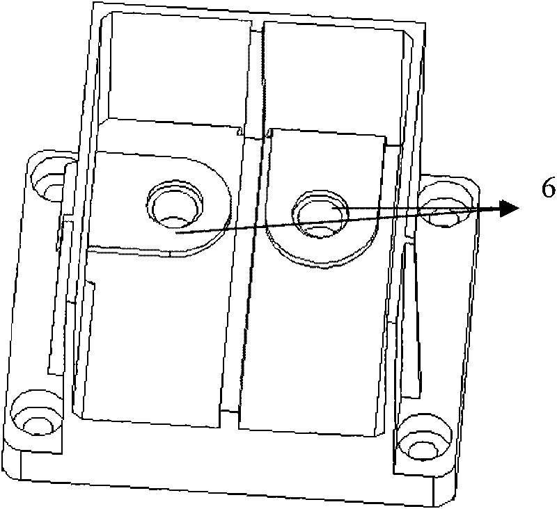 Seal protecting structure of output terminal of DCDC convertor