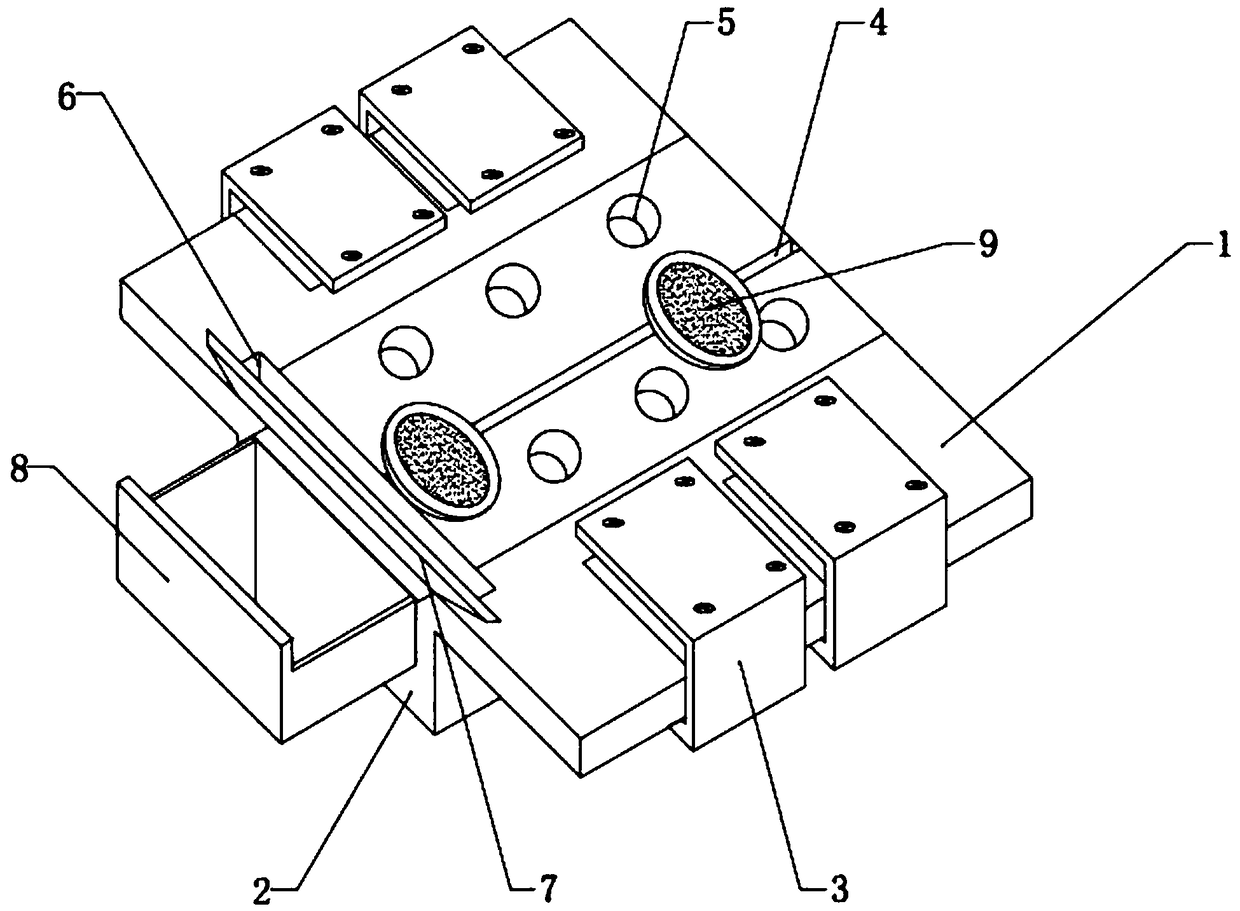 Rust-removing and flexibly-fixed paint spraying device for iron tower maintenance