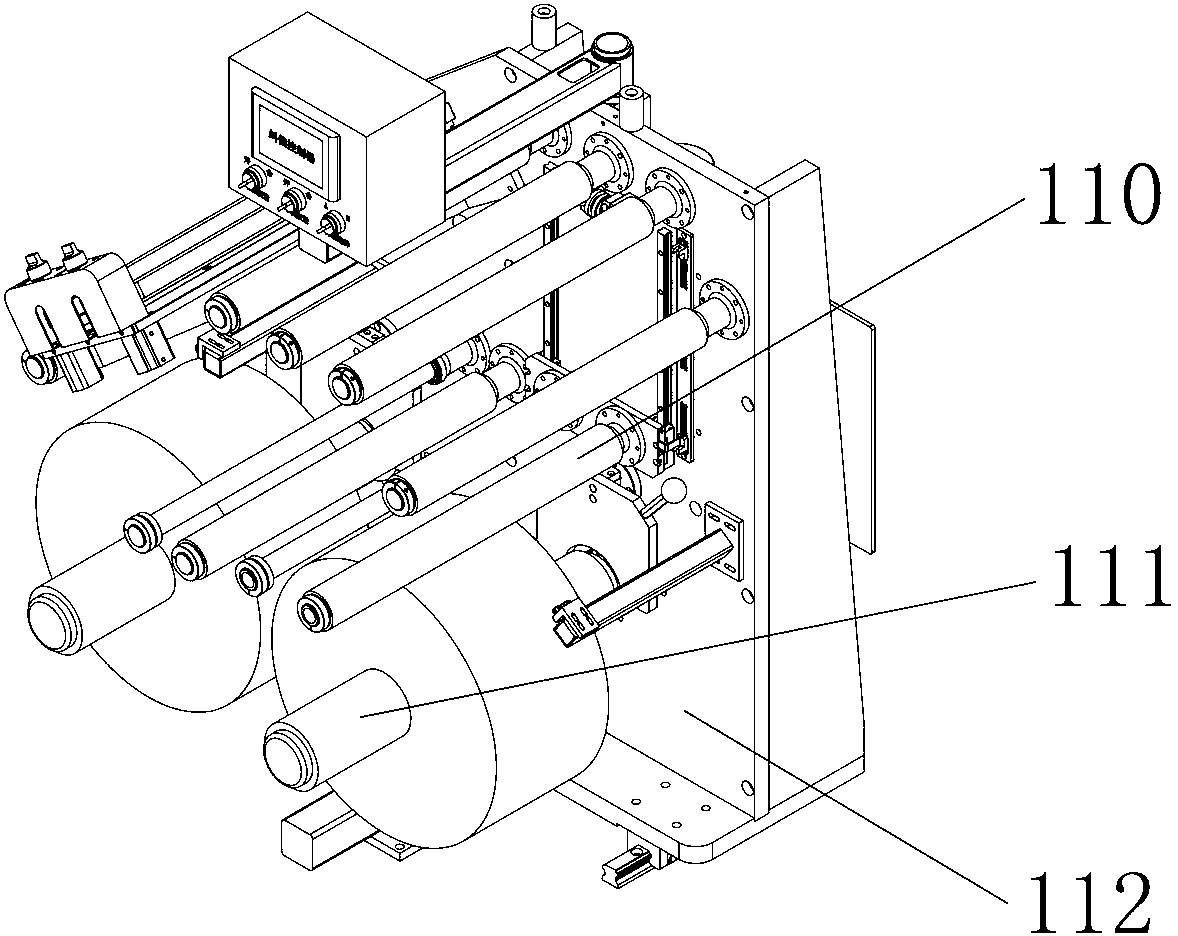 Automatic rotating-disc type packaging and forming apparatus for lithium battery