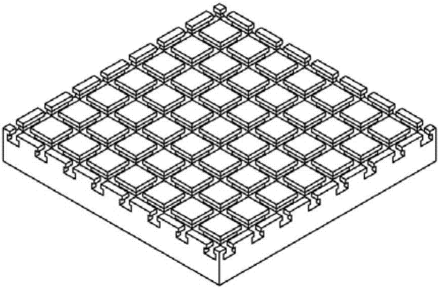 Explosive cladding method for groove type hot melt interface of metal plate and explosive device