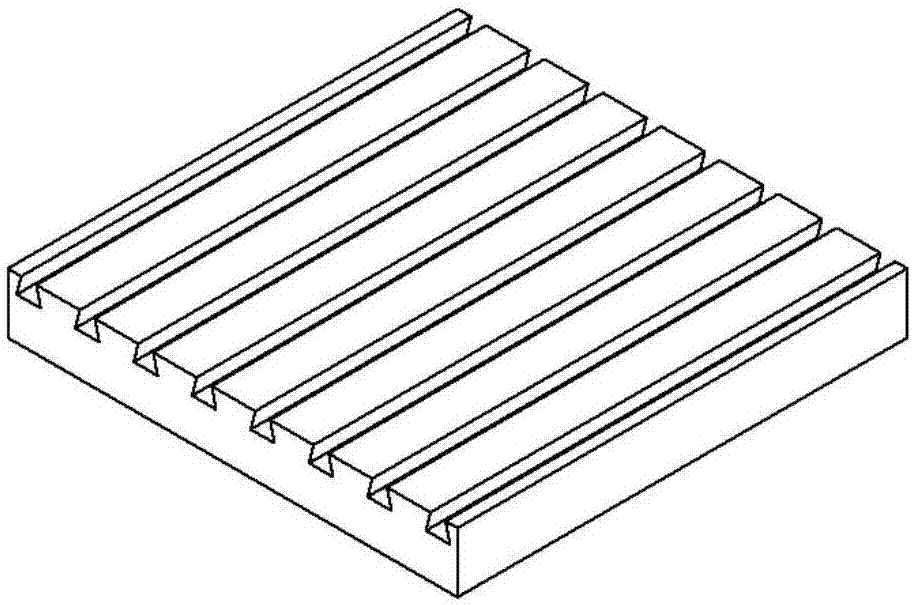 Explosive cladding method for groove type hot melt interface of metal plate and explosive device