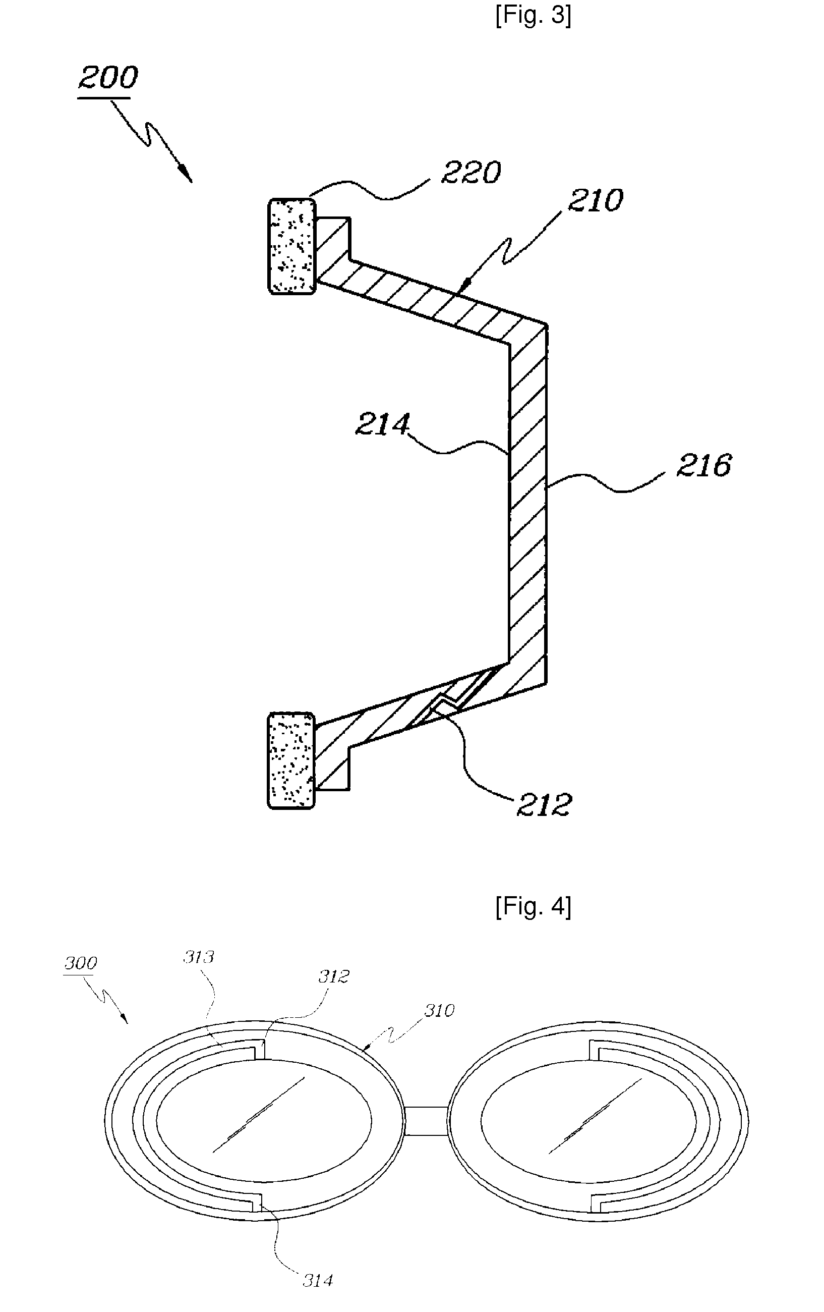 Swimming goggles having air channels for comfort wearing