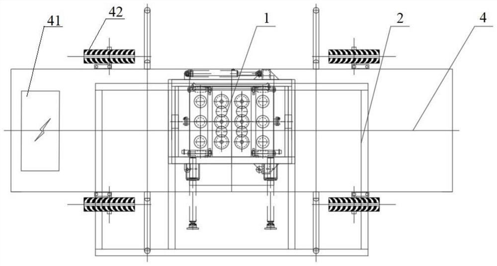 Pipe penetrating and drawing trolley for box girder prestressed duct construction and pipe penetrating and drawing method thereof