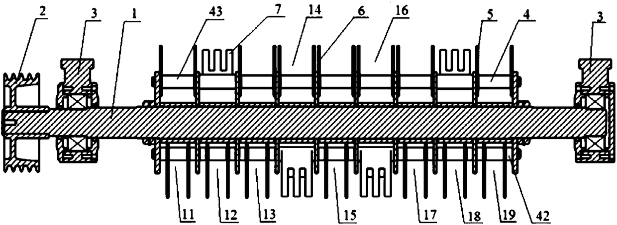 Primary feeding and crushing shaft for straw crushing machine