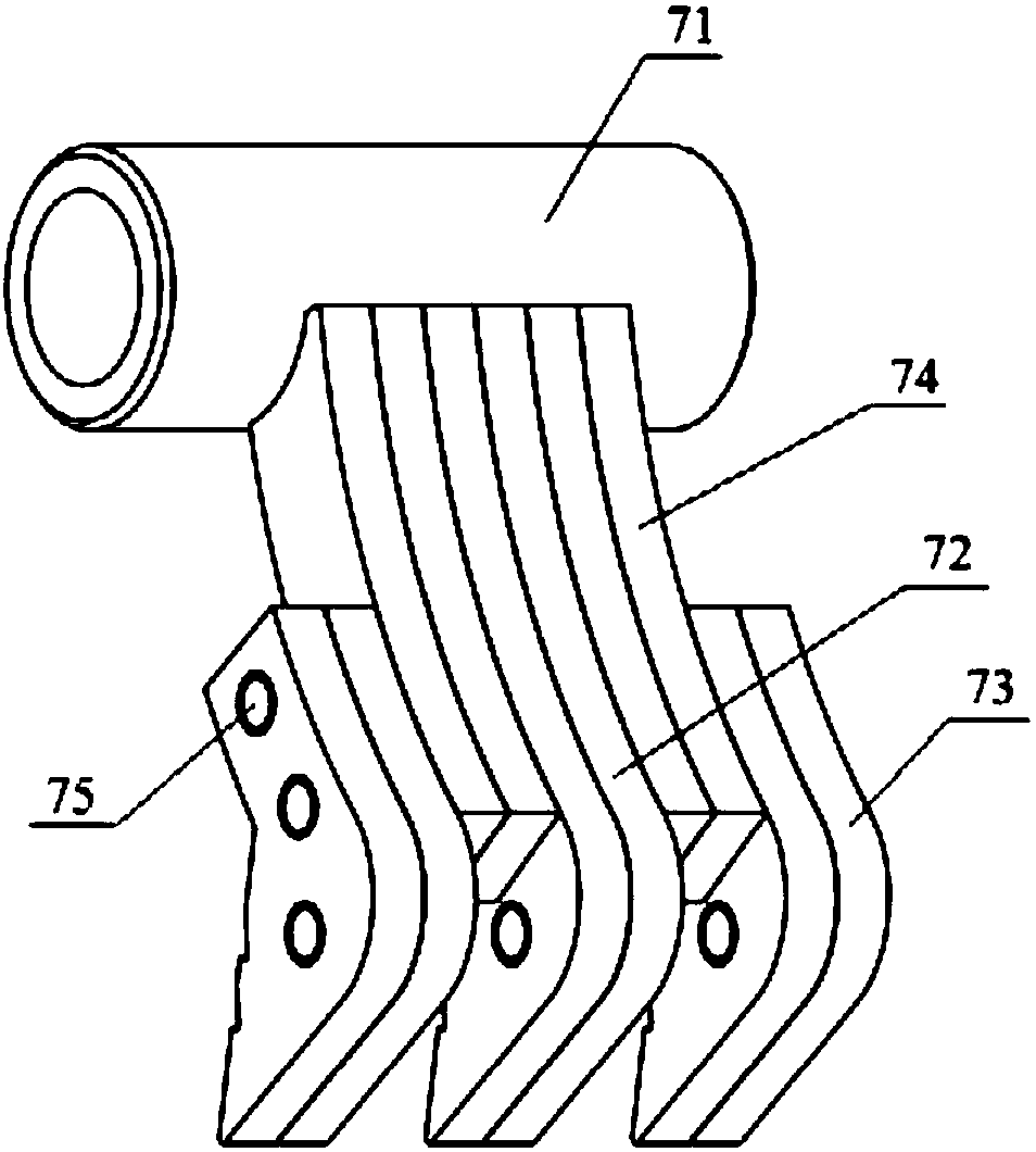 Primary feeding and crushing shaft for straw crushing machine