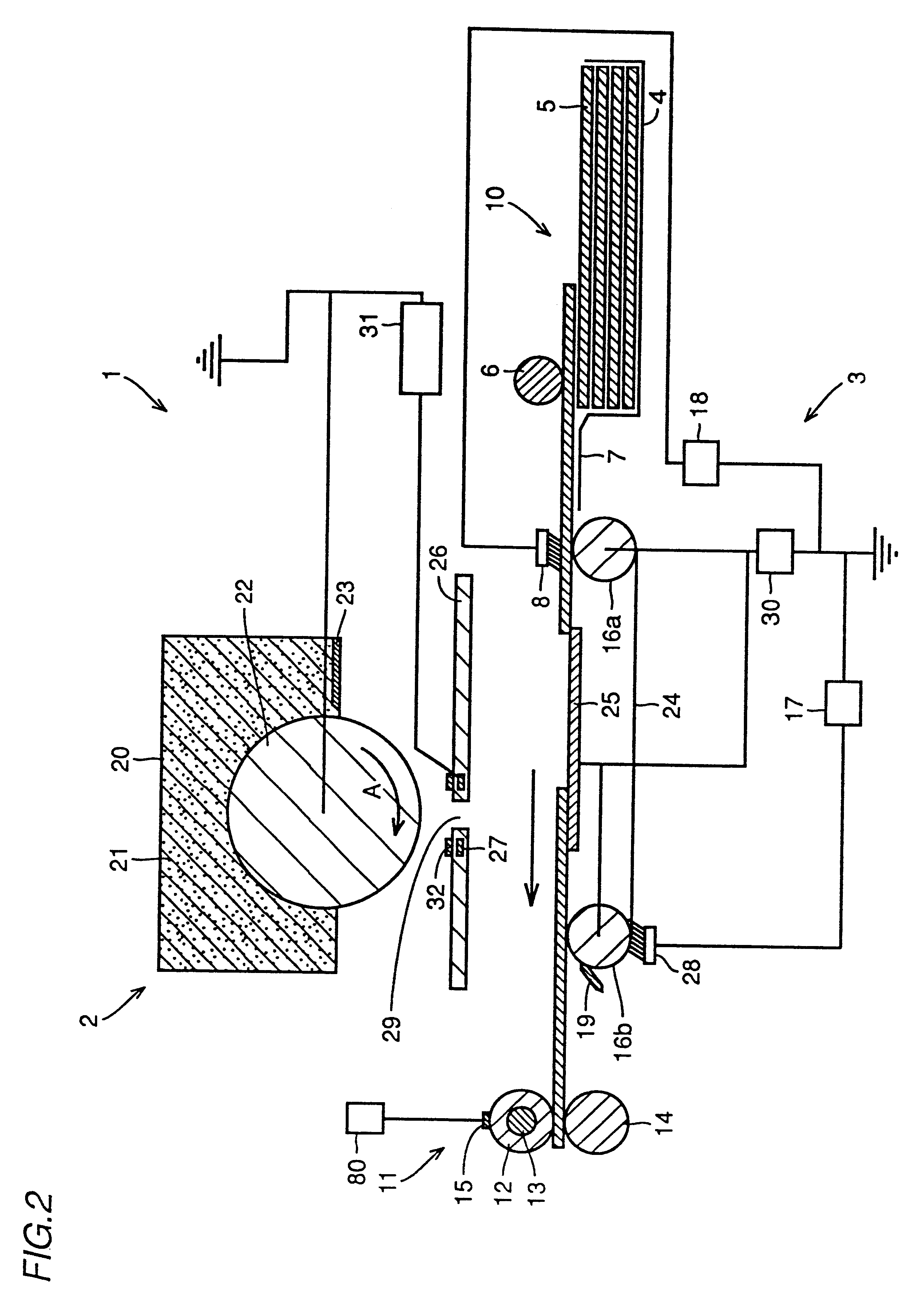 Image forming apparatus having float electrode provided to make uniform electric field