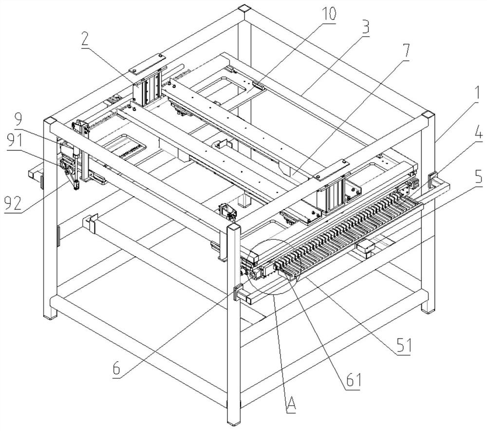 Automatic tray filling machine and automatic tray filling method suitable for strip-bag oral liquid