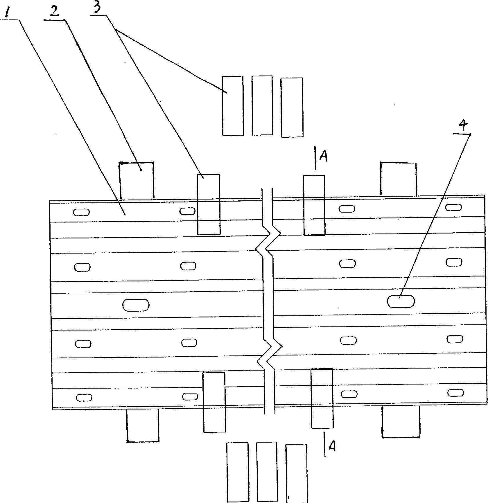 Packaging method for wave shape bridge plate of super highway after coating