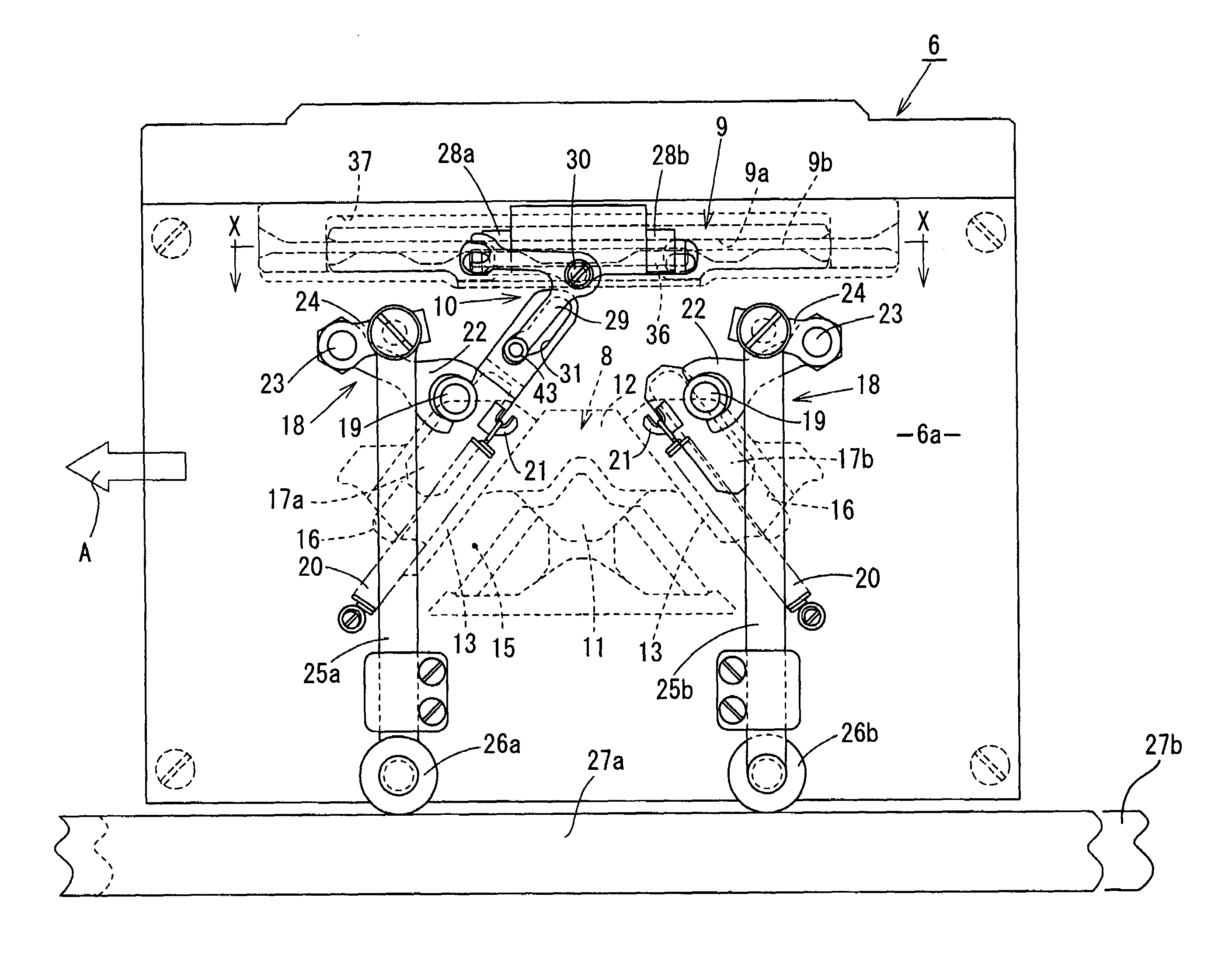 Weft knitting machine with movable yarn guide member