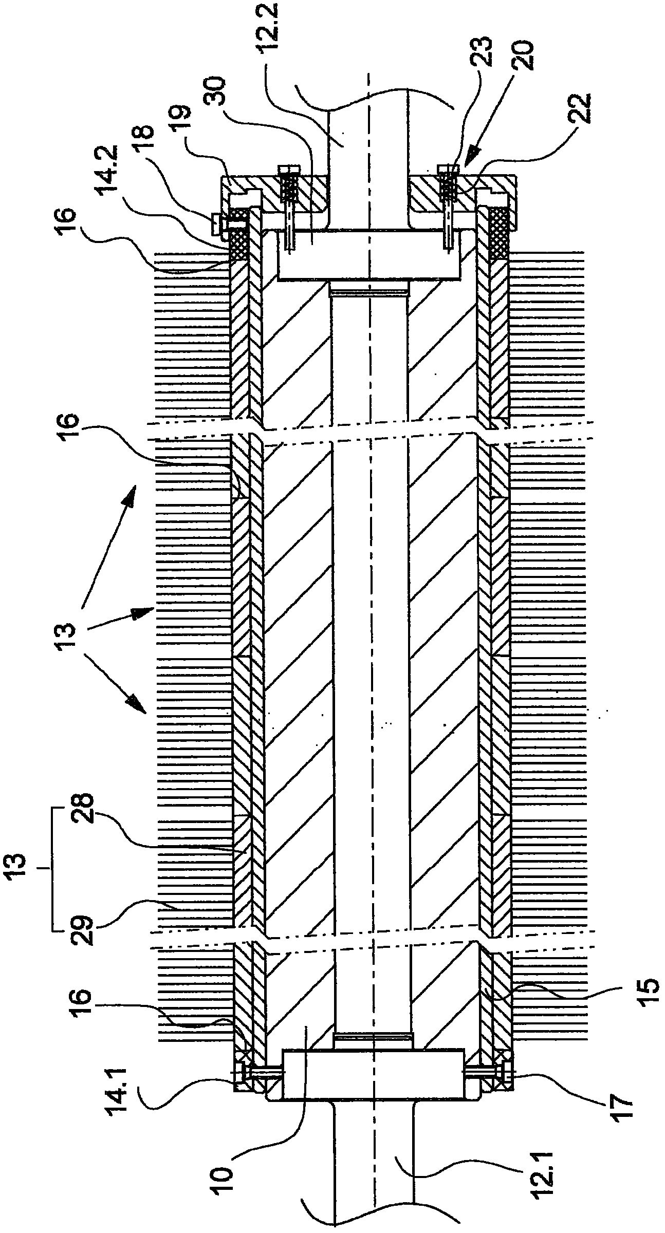 Device for cleaning a functional surface for guiding or treating a material web