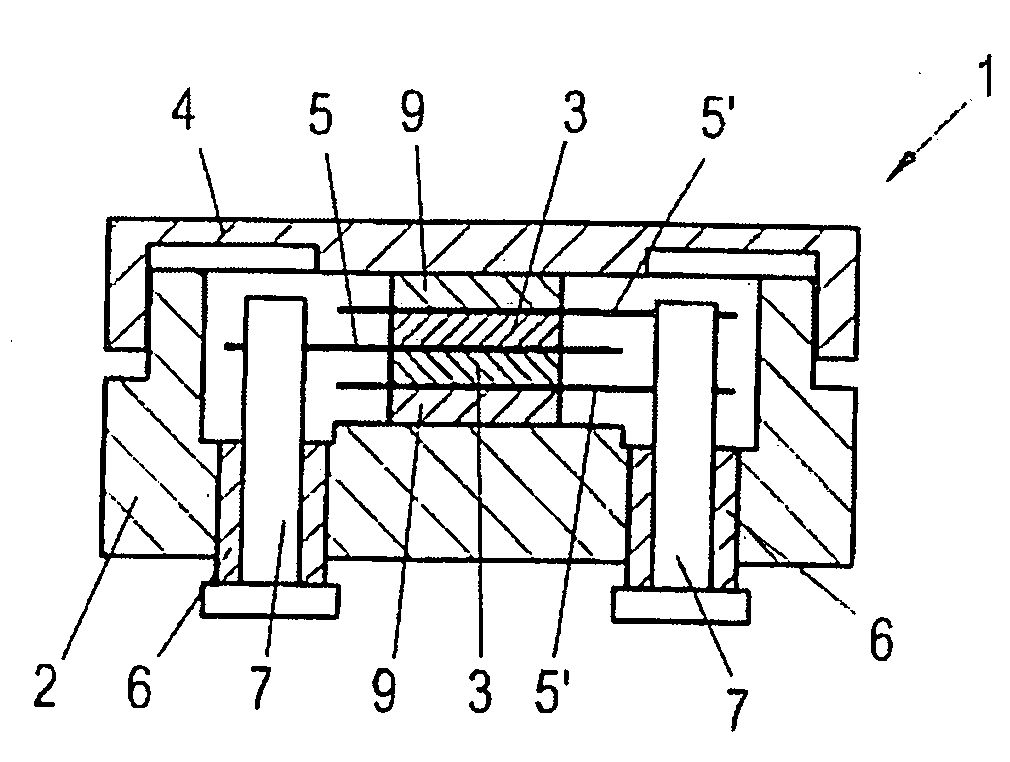 Piezoelectric pressure transducer