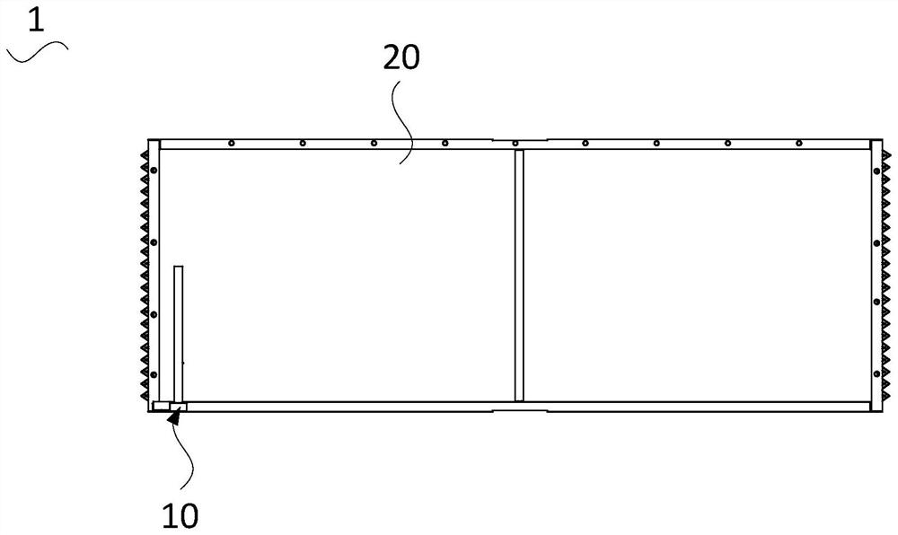 Air conditioner and defrosting structure thereof