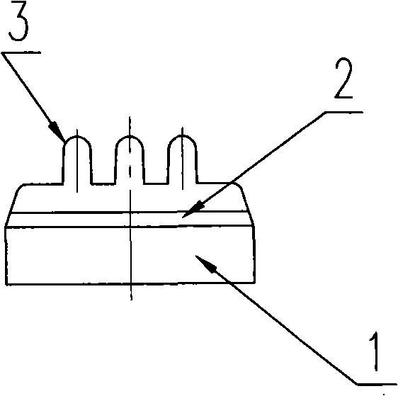 Comb type polar post for accumulator through-hole welding