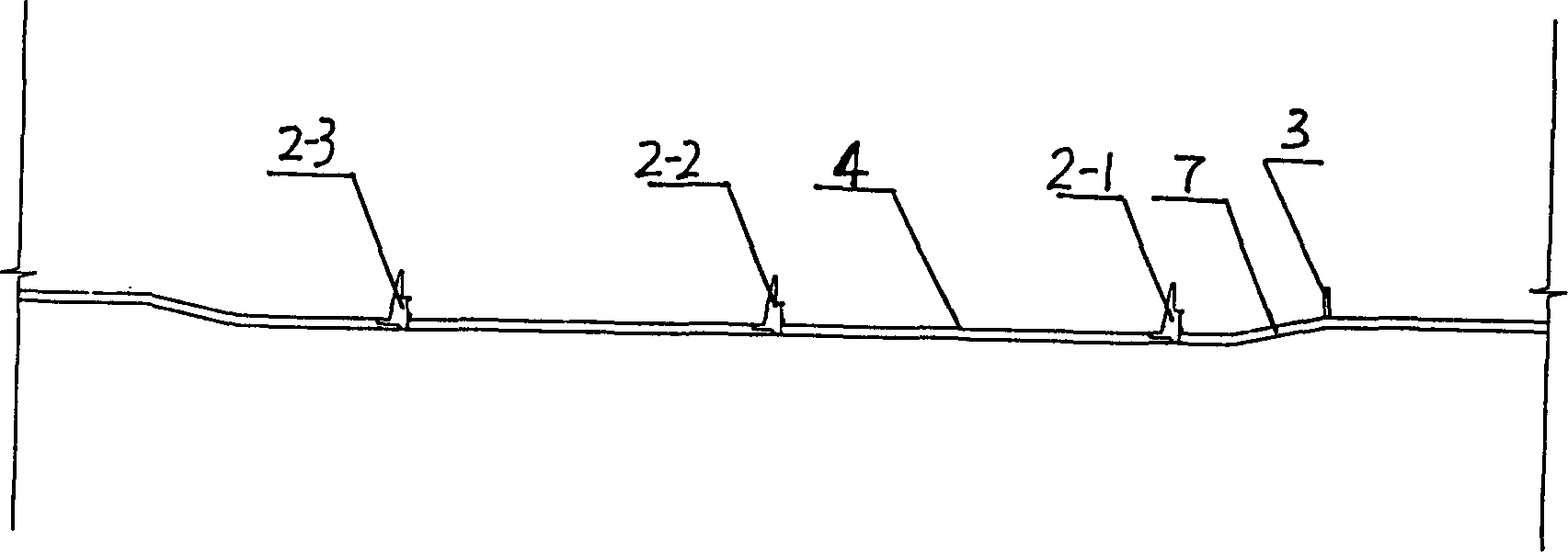 Water-snail eradication method and tank for culvert and sluice and channel water delivery engineering