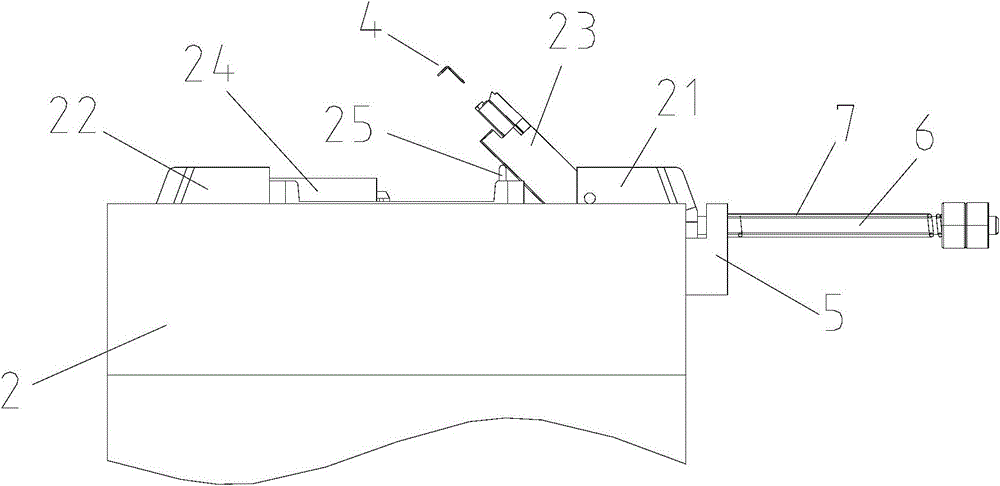 Injection mold with insert assembling structure