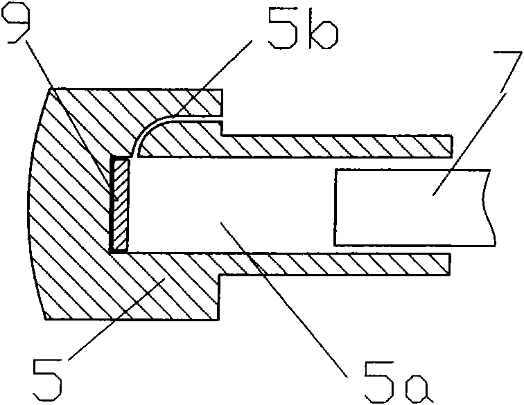 Exhaust muffler capable of automatically adjusting overflow area