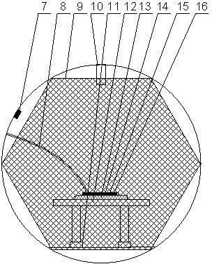 Uniform temperature distribution method and curing device for microwave-pressure curing composite material