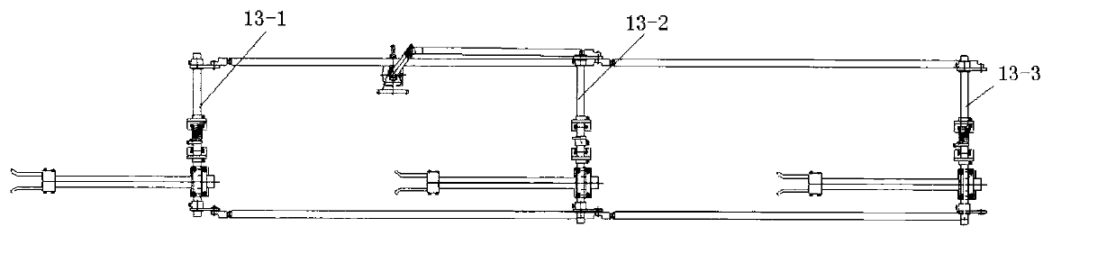 Three phase earthing switch structure driven by duplex pull rods and distributed in I shape