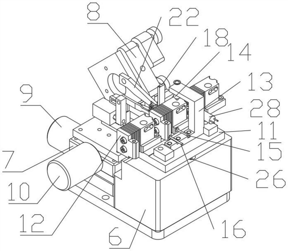 FAC mirror adjusting device and adjusting method thereof