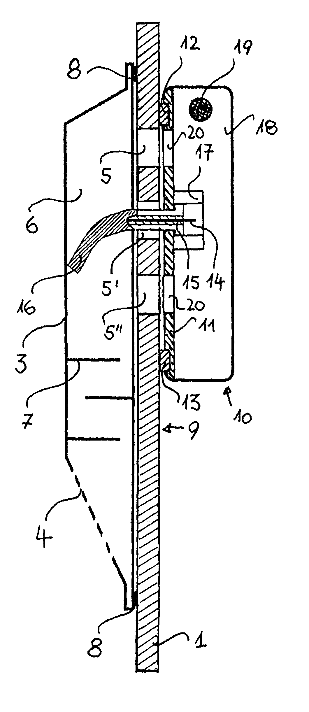 Arrangement of an antenna on a container