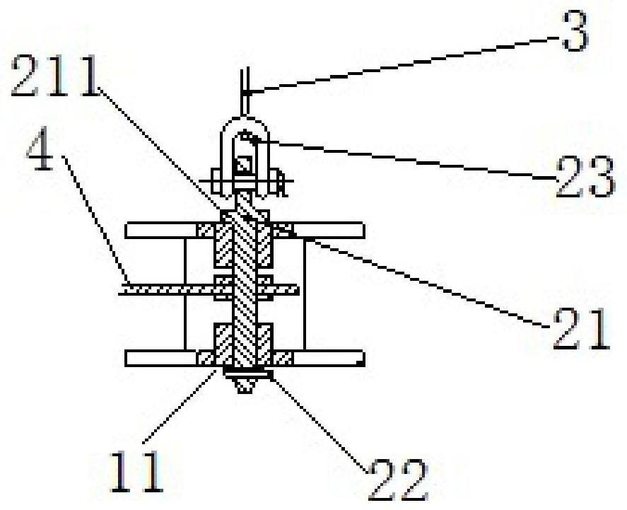 Quick release type semi-submersible production platform fair lead towing fixing device