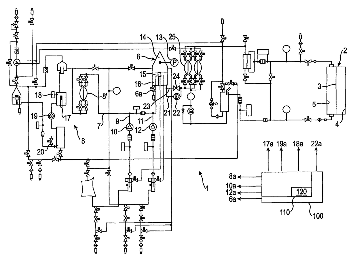 Method and device for determining at least one operating parameter of a device for extracorporeal blood treatment as a function of absolute pressure; the device for extracorporeal blood treatment