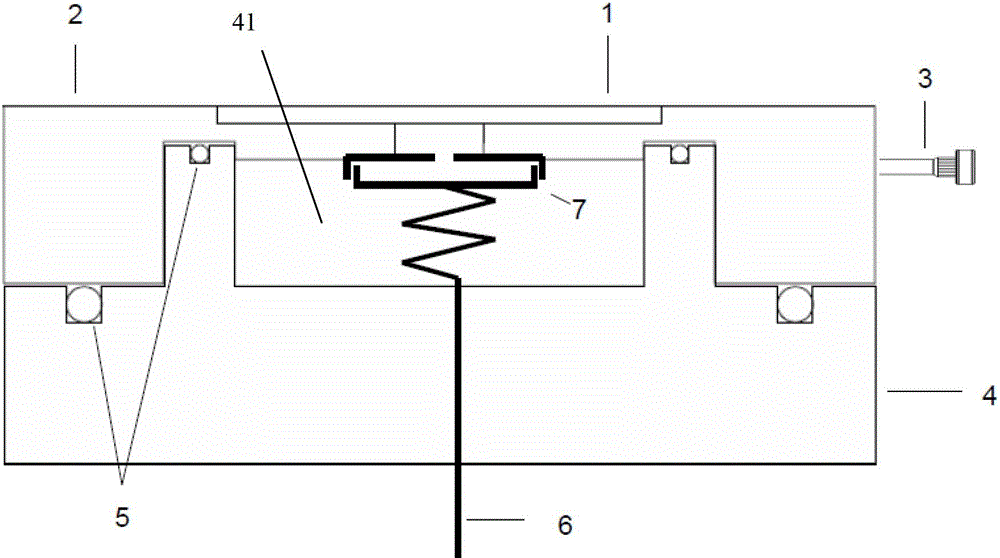 In-situ electrochemical-Raman combined testing device for non-aqueous system