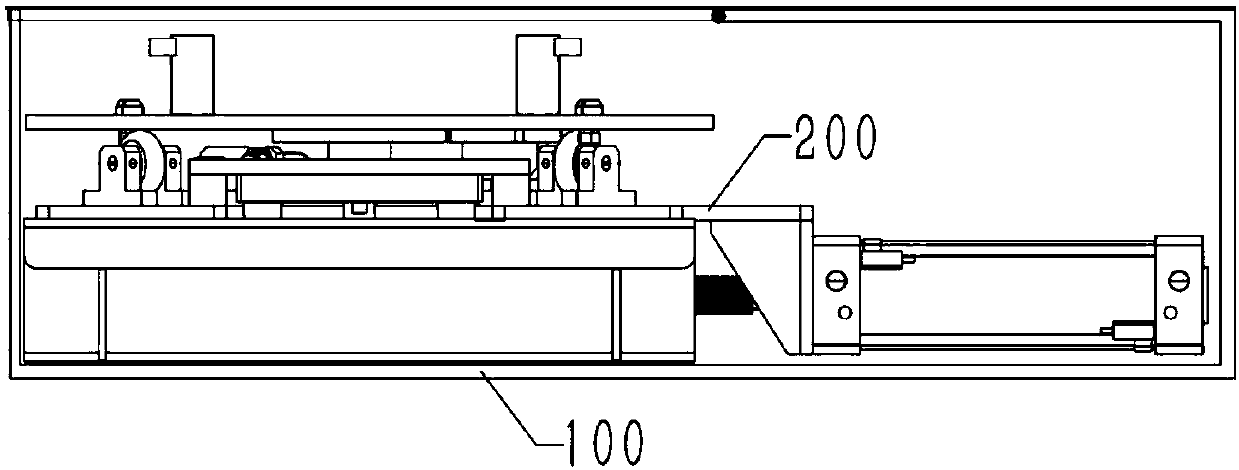 Spraying equipment with jacking and 180-degree reciprocating rotating functions