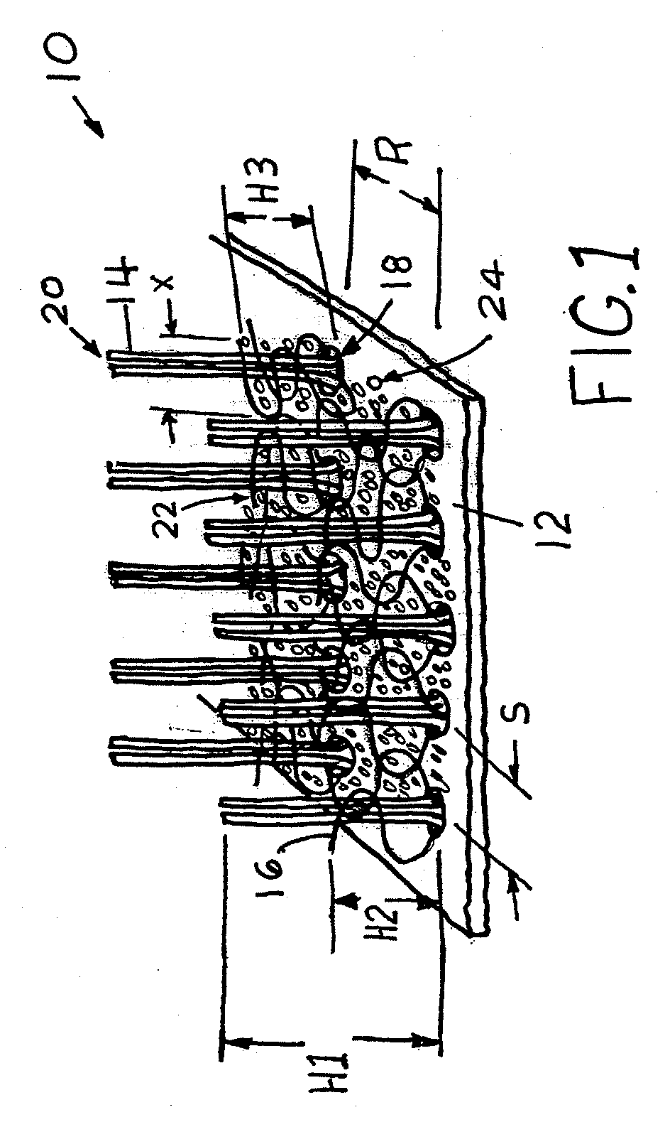 Artificial turf with granule retaining fibers