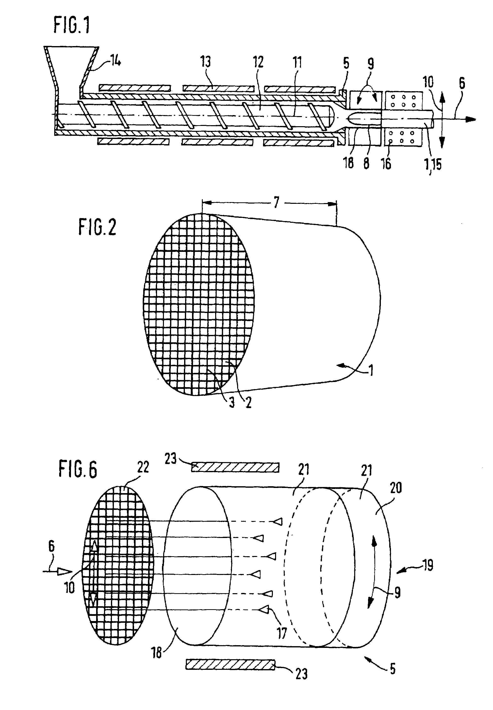 Process for producing extruded honeycomb bodies and extrusion die