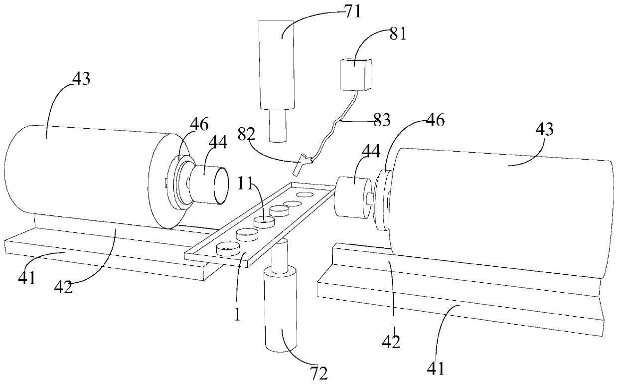 Automatic ball machining device and ball machining method