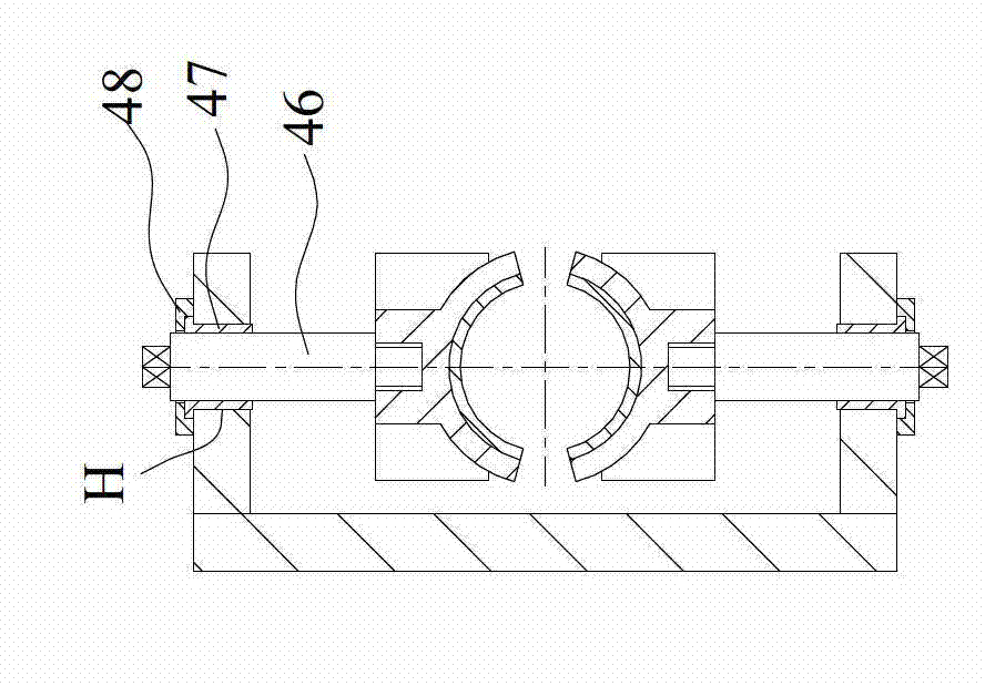 Traction device for vertical aluminum alloy pipe production line