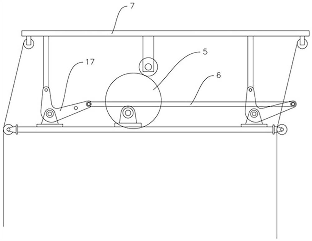 Small-lifting-distance crane for hoisting templates and molds