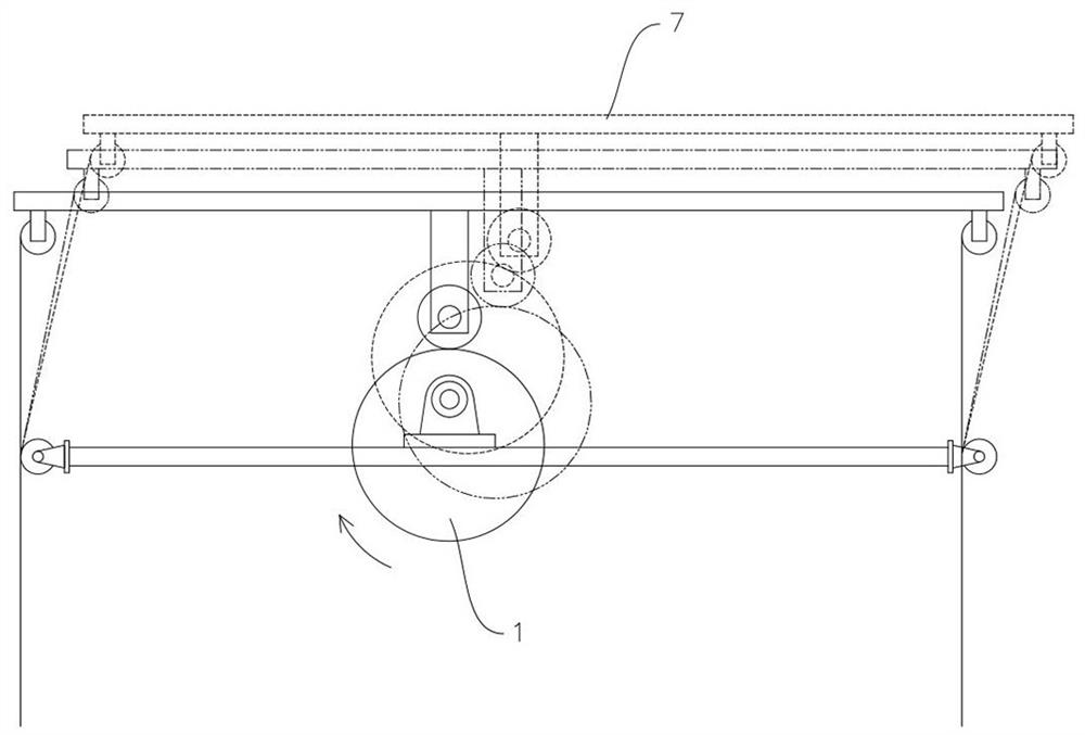 Small-lifting-distance crane for hoisting templates and molds