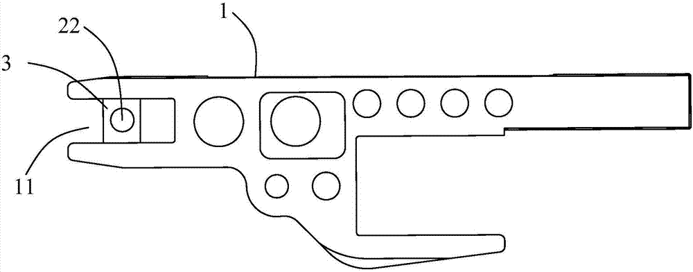 Staggering preventing device of sewing material and overlock sewing machine