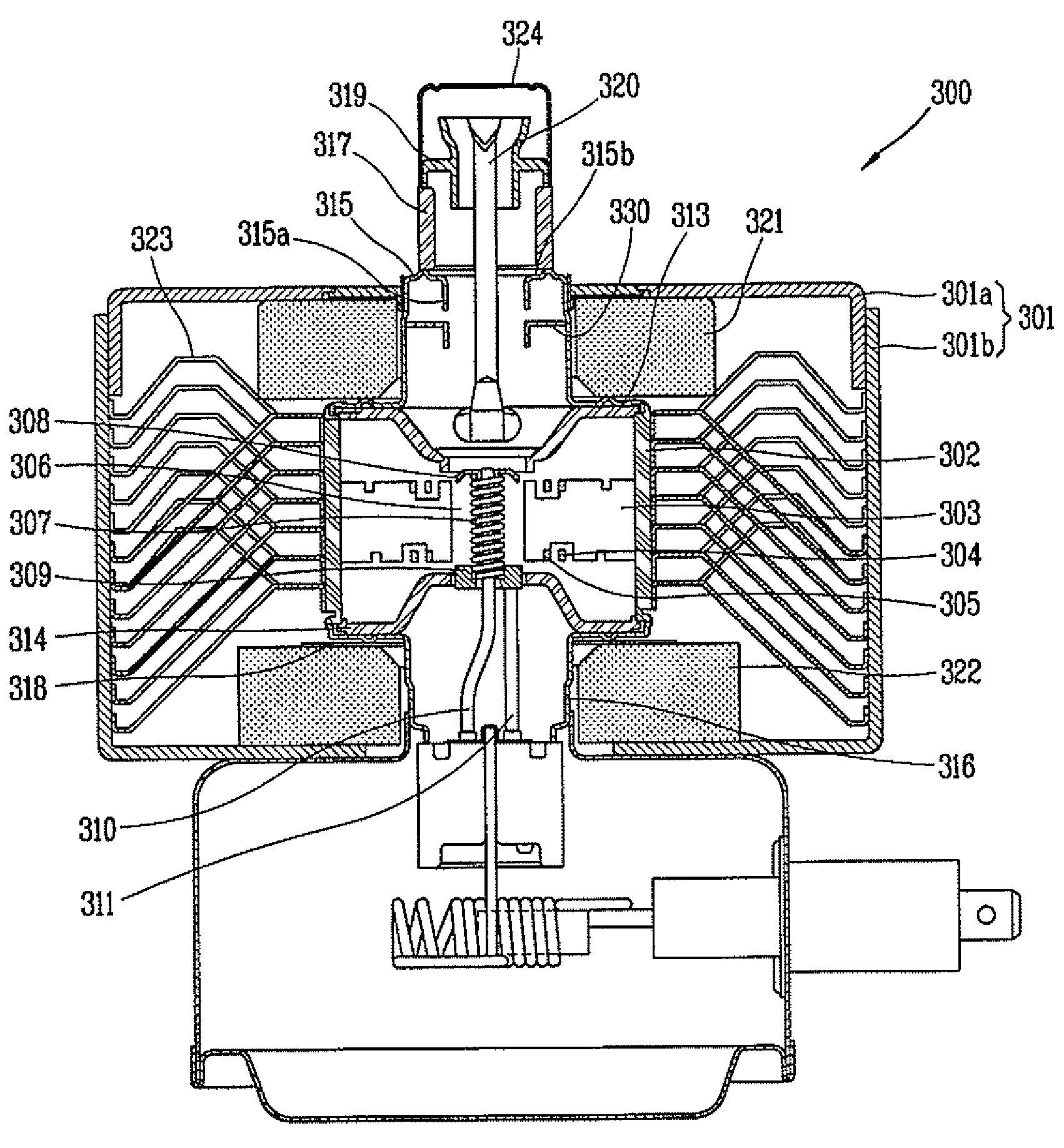 Magnetron having choke filter configured to intercept external leakage