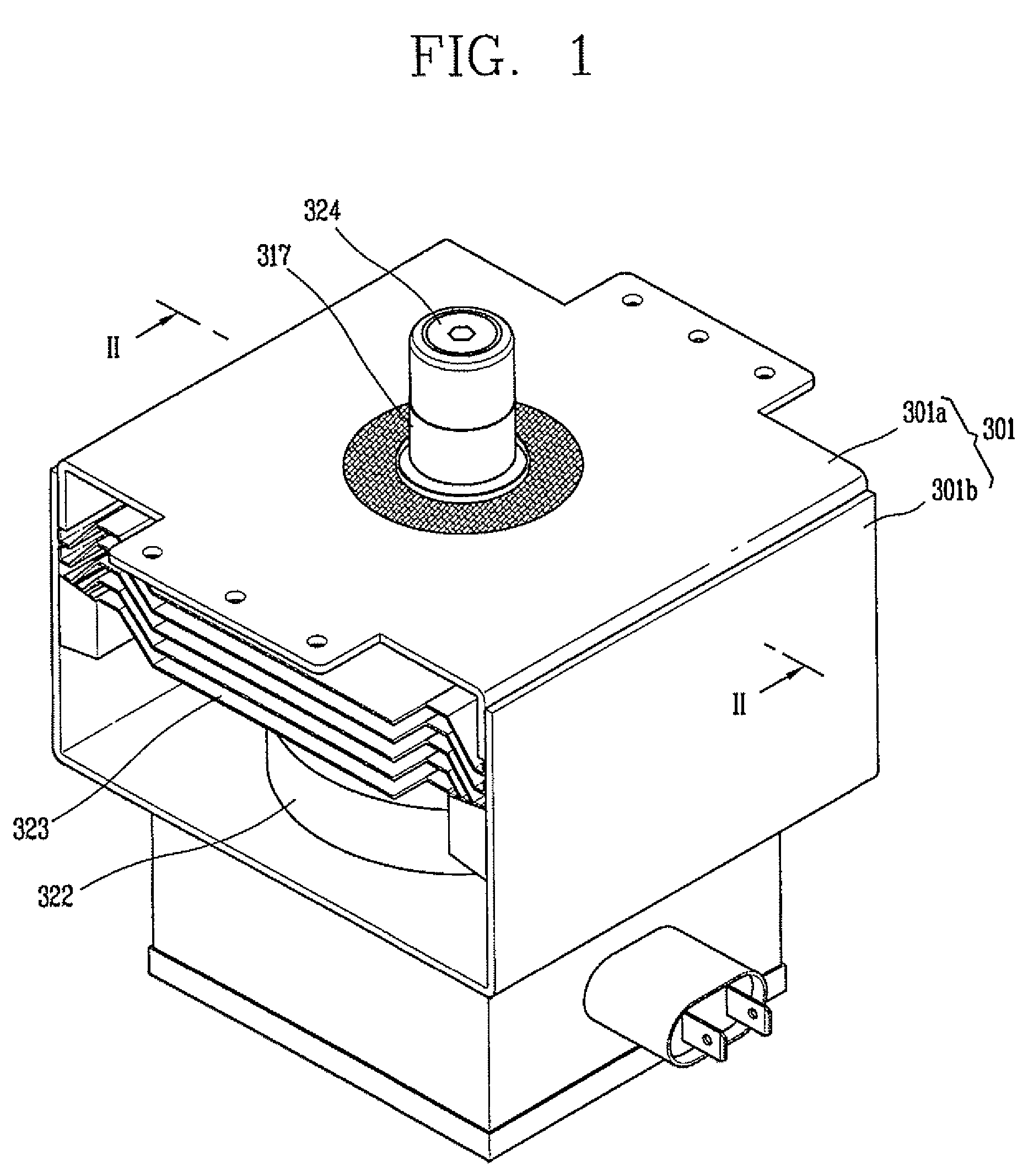 Magnetron having choke filter configured to intercept external leakage