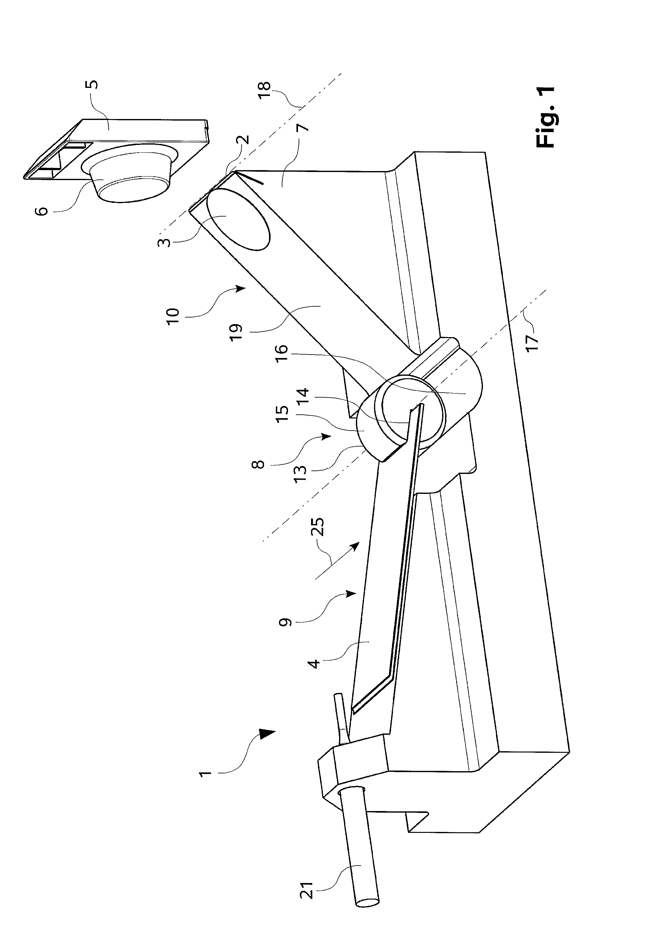 Device with which a histological section generated on a blade of a microtome can be applied to a slide