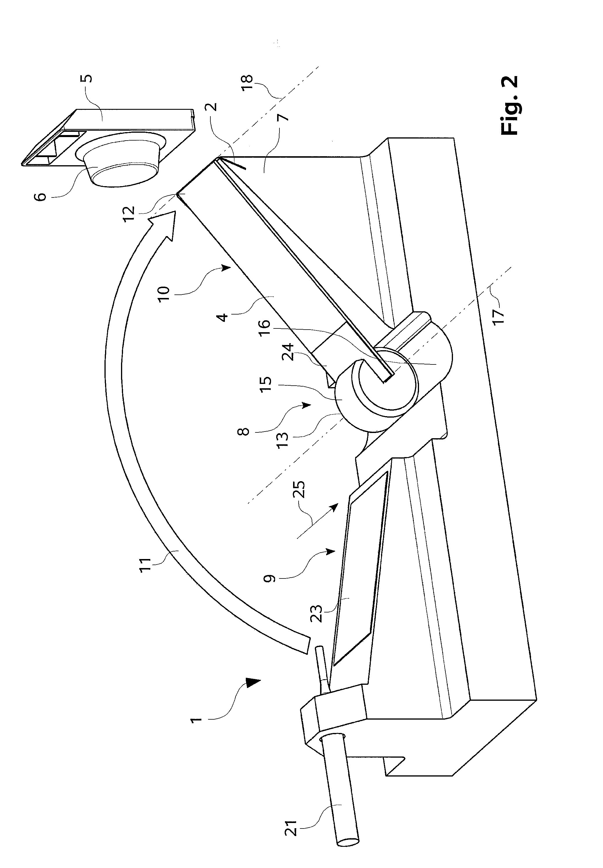 Device with which a histological section generated on a blade of a microtome can be applied to a slide