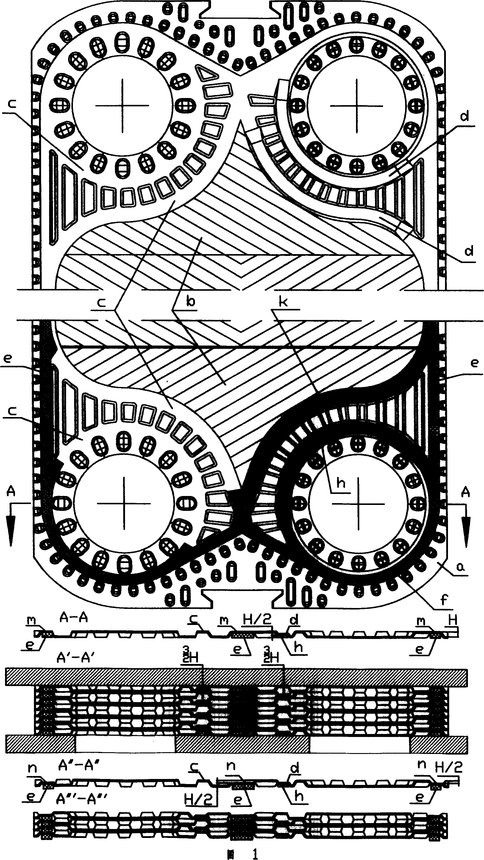 Plate-type heat exchanger with low current-resistance at angled hole and secondary sealing groove