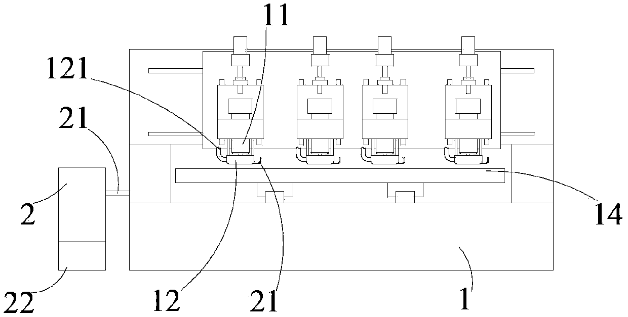 Micro hole processing device and micro hole processing method