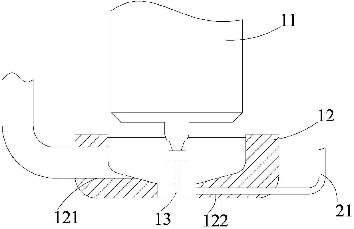 Micro hole processing device and micro hole processing method