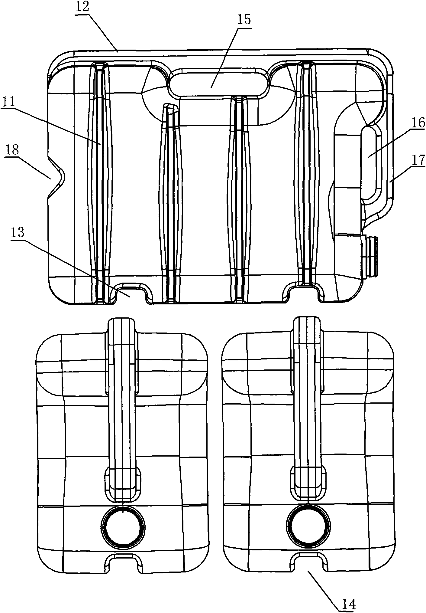 Bottle body with reinforcing ribs