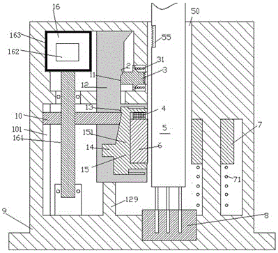 Efficient power source line connecting and locking assembly for construction machinery