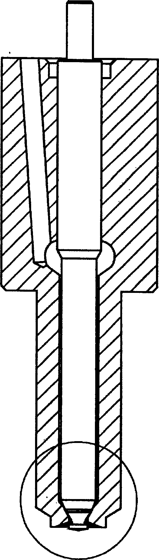 Micro displacement variable cross-section uniform fine atomization combined type oil spout device